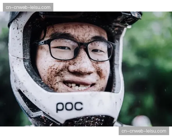 “我想改变这项运动的面孔”——一位女性速降车手的自白